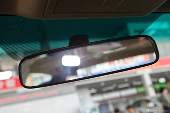 2013款锐志2.5V自动菁锐版