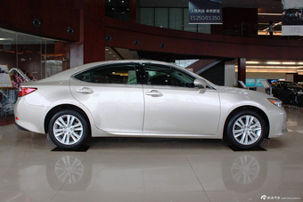 2014款雷克萨斯ES250到店实拍