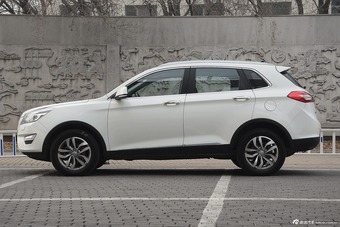 2015款绅宝X65 2.0T自动豪华型