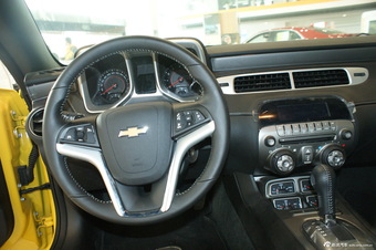 2012款雪佛兰科迈罗