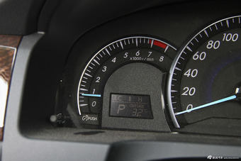 2015款凯美瑞2.0G豪华版