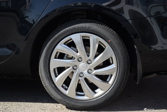 2016款奔腾B90 1.8T自动尊贵型十周年纪念版