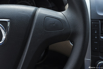 2013款宝骏630 1.5L手动精英型