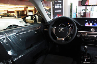 2014款雷克萨斯ES250到店实拍