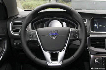 2016款沃尔沃V40 1.5T自动 T3 智逸版