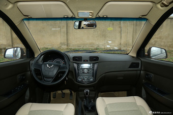 2014款五菱宏光S 1.5L 手动标准型图片