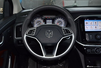 2016款驭胜S350 2.0T自动两驱汽油超豪华版5座