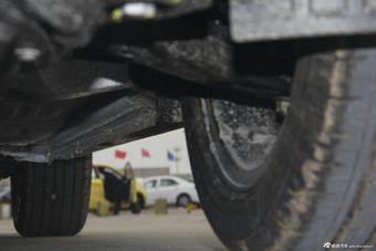 2015款悦翔V7 1.6L 自动乐趣型