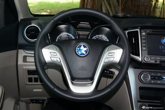 2015款启辰T70 2.0LCVT睿享版
