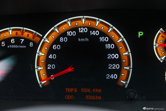 2015款比亚迪全新F3节能版1.5L自动豪华型