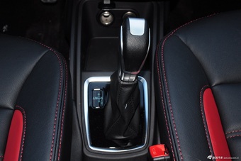 2015款哈弗H1 1.5L自动尊贵型