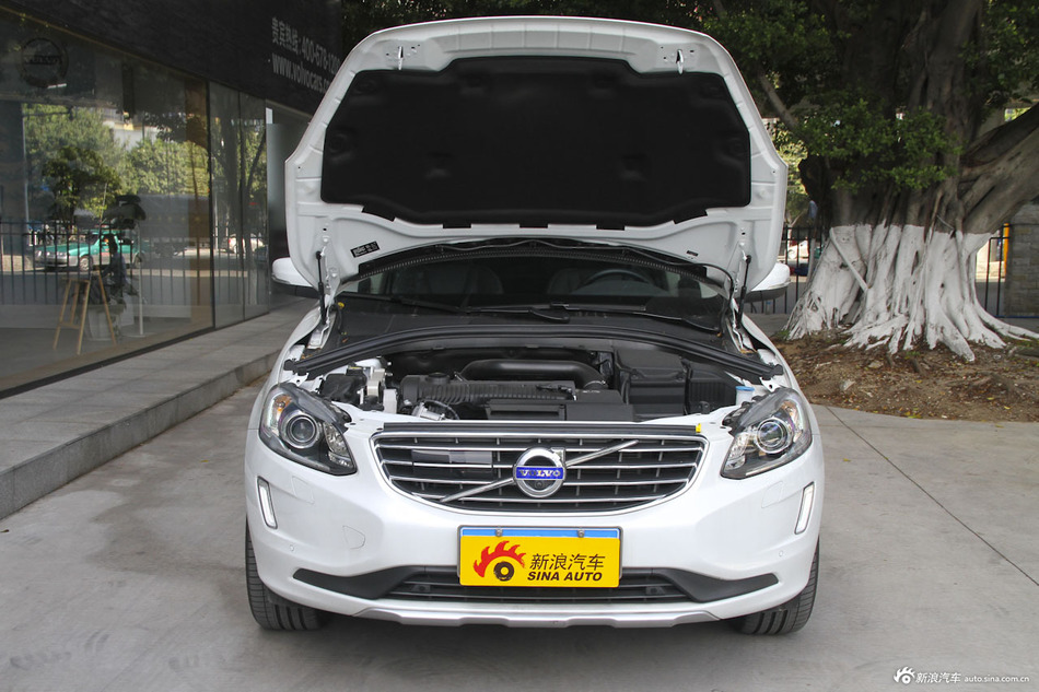 2015款沃尔沃XC60 2.0T T5 AWD智驭版
