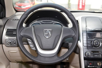 2014款宝骏610自动豪华型