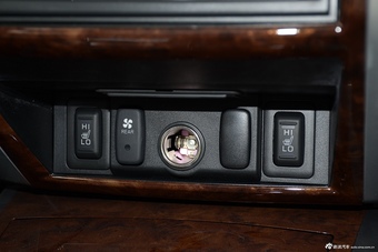 2015款帕杰罗·劲畅3.0L自动四驱旗舰版