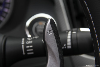 2015款英菲尼迪Q50L 2.0T自动运动版