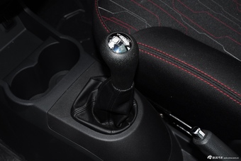 2014款奔奔1.4L手动天窗版