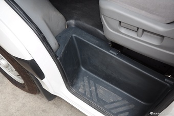 2015款图雅诺2.8T短轴商运版