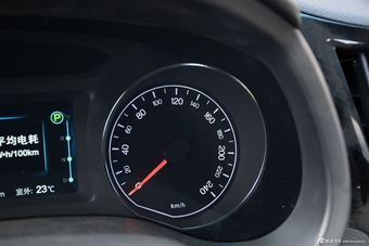 2016款比亚迪e5豪华型