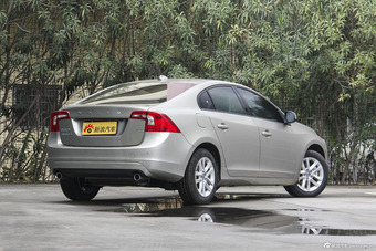 2016款沃尔沃S60L 1.5T自动 T3智行版