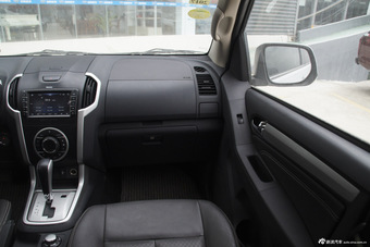 2015款五十铃mu-X 3.0T自动尊享型7座