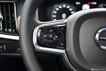 2016款沃尔沃S90 2.0T T6 AWD智雅版