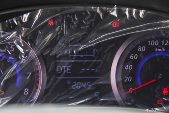 2016款众泰Z300 1.5L手动豪华型