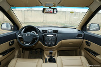 2014款五菱宏光S 1.2L手动舒适型