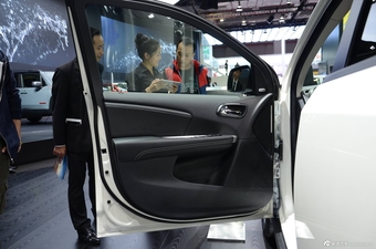 2015上海车展：进口7座酷威