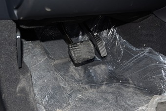 2016款捷豹XJL 2.0T自动两驱典雅商务版