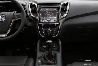 2014款长安CS75 2.0L手动豪华型国5