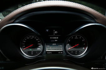 2015款奔驰C180L运动型