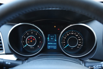 2015款绅宝X65 2.0T手动豪华型