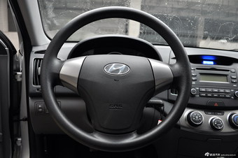 2011款悦动1.6L手动舒适型
