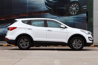 2015款全新胜达2.4L自动两驱GLS