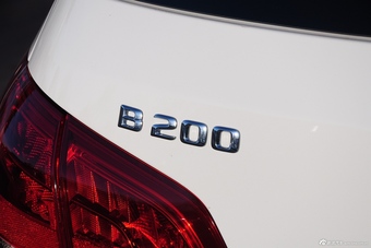 2015款奔驰B级B200动感型