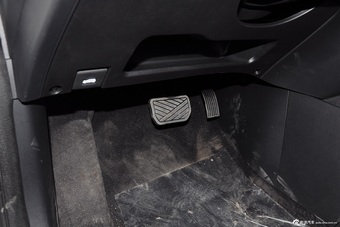 2014款奔奔1.4L自动尊贵天窗型