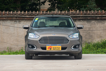 2015款福睿斯1.5L自动时尚型