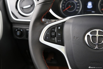 2015款中华V3 1.5L自动智能型