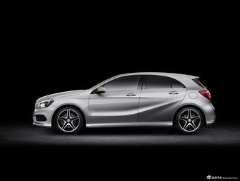 2013款奔驰A级官方图