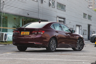 2015款讴歌TLX 2.4L自动豪华版
