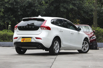 2016款沃尔沃V40 1.5T自动 T3 智逸版