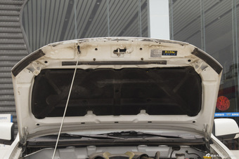 2015款五十铃mu-X 3.0T自动尊享型7座