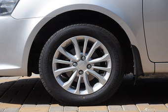 2015款吉利海景1.5L手动精英型