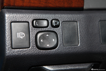 2013款锐志2.5V自动菁锐版