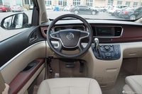 2015款GL8商务车2.4L豪华商务尊享版