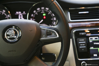 2013款斯柯达速派1.8T手自一体名仕版