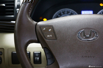 2011款华泰B11 1.8T汽油自动尊贵版到店实拍