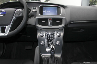 2016款沃尔沃V40 1.5T自动 T3 智逸版