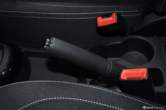 2012款中华H230 1.5自动天窗版