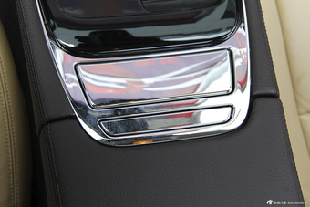 2015款捷豹XJL 2.0T两驱典雅商务版